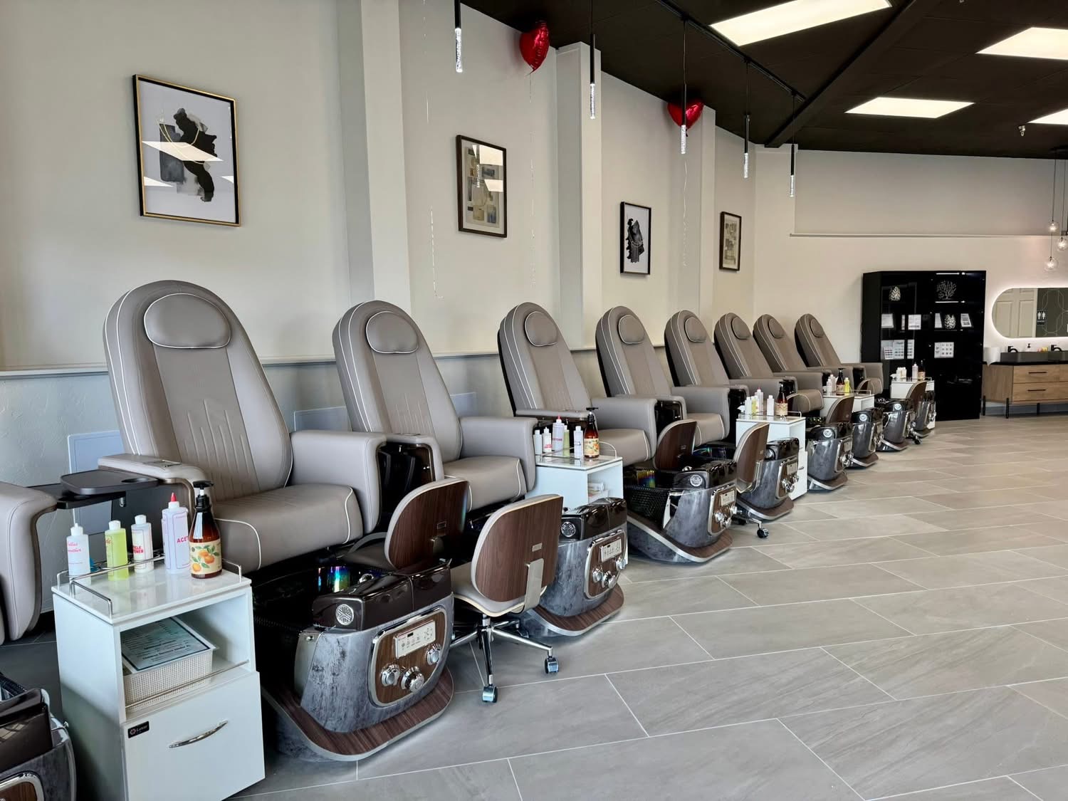 Oasis Nails & Spa 2 nail photo 1